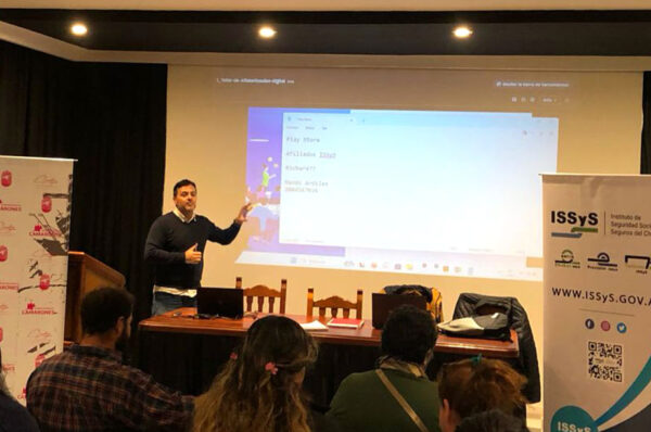 El ISSyS realizó en Camarones un nuevo Taller Gratuito de Alfabetización Digital